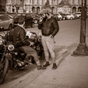 L'homme à la moto, Paris